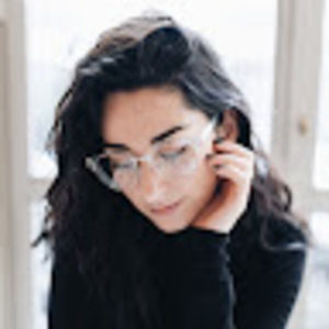 Meet your Posher, Elia